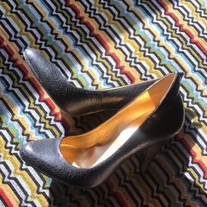 REPORT Signature Stilettos- size 8